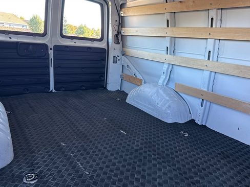 Used 2024 Chevrolet Express 2500 w/ Driver Convenience Package RWD image 24