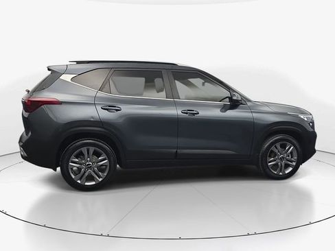 Used 2023 Kia Seltos S FWD image 12