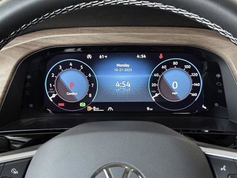 New 2026 Volkswagen Atlas SE FWD image 17