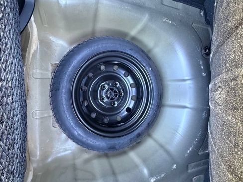 Used 2021 Hyundai Elantra SEL FWD image 13