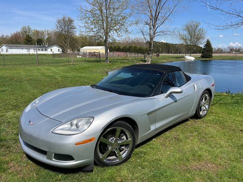 Used 2009 Chevrolet Corvette Convertible w/ Preferred Equipment Group RWD image 13