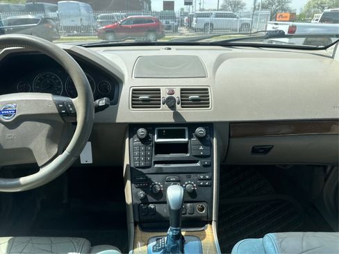 Used 2004 Volvo XC90 2.5T image 17