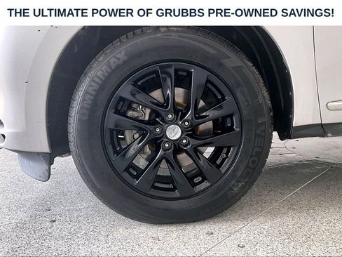 Used 2015 INFINITI QX60 Luxe w/ Premium Plus Package AWD/4WD image 12