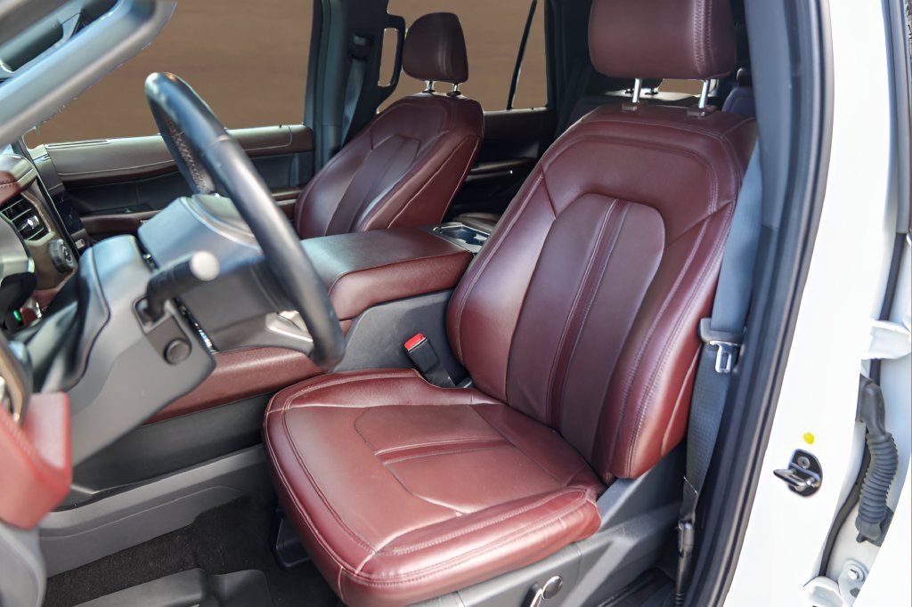 Used 2023 Ford Expedition Limited RWD image 7