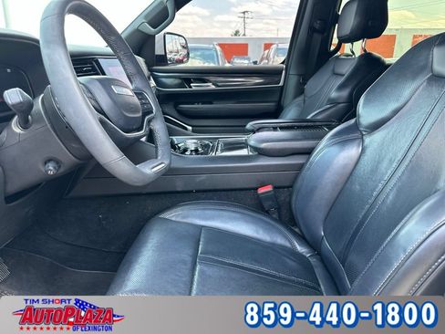 Used 2022 Jeep Wagoneer Series I AWD/4WD image 10