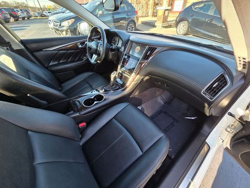 Used 2019 INFINITI Q50 Luxe image 18