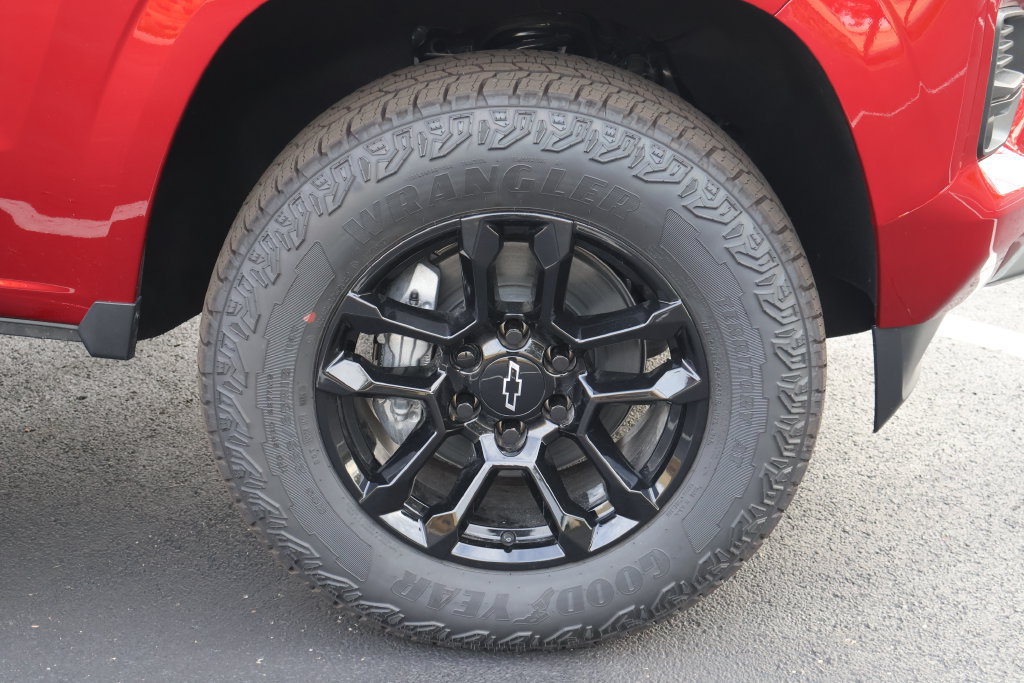 New 2026 Chevrolet Colorado Z71 w/ Midnight Edition AWD/4WD image 11