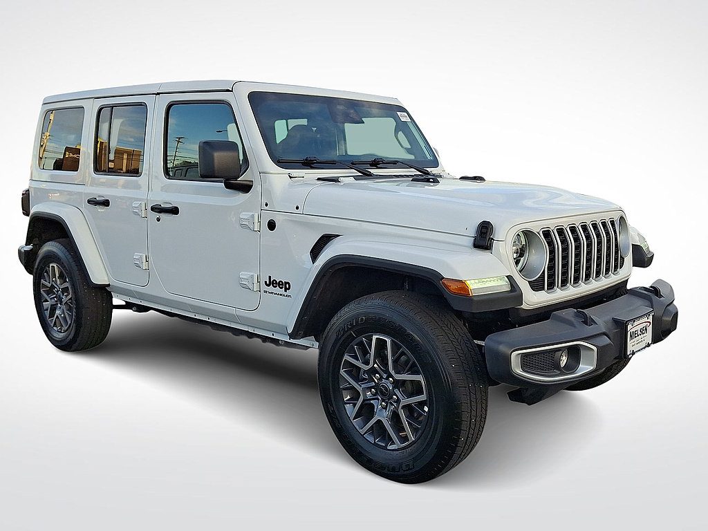 Used 2026 Jeep Wrangler Unlimited Sahara AWD/4WD image 1