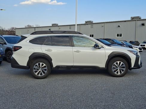 Certified 2025 Subaru Outback Premium w/ Popular Package #1A AWD/4WD image 7