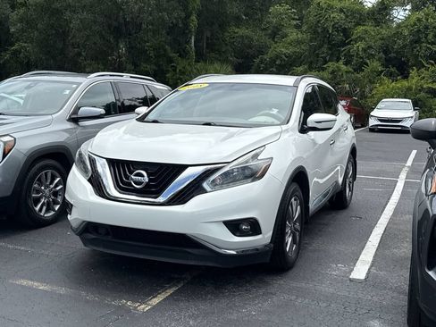 Certified 2018 Nissan Murano SV FWD image 2