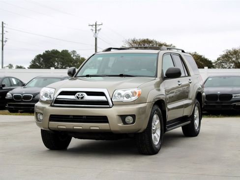 Used 2006 Toyota 4Runner SR5 image 3