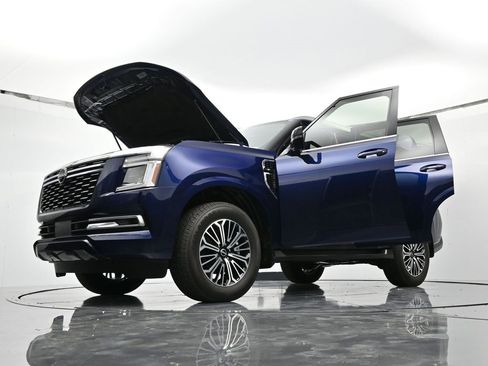 New 2025 Nissan Armada SL w/ Captain's Chari Seat Package image 51