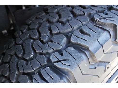 Used 2023 Nissan Frontier Pro-X w/ Pro-X Premium Package image 28