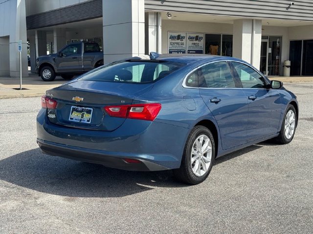 Used 2025 Chevrolet Malibu LT FWD image 4