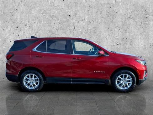 Used 2023 Chevrolet Equinox LT image 4