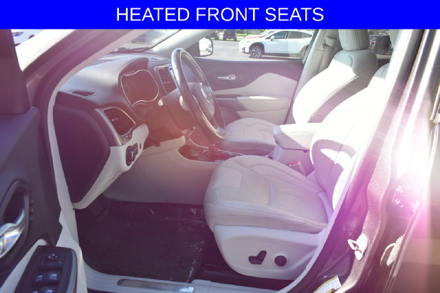 Used 2021 Jeep Cherokee Limited w/ Sun & Sound Group AWD/4WD image 4