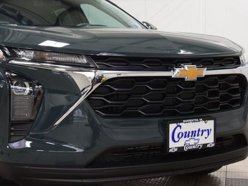 New 2026 Chevrolet Trax LS FWD image 13
