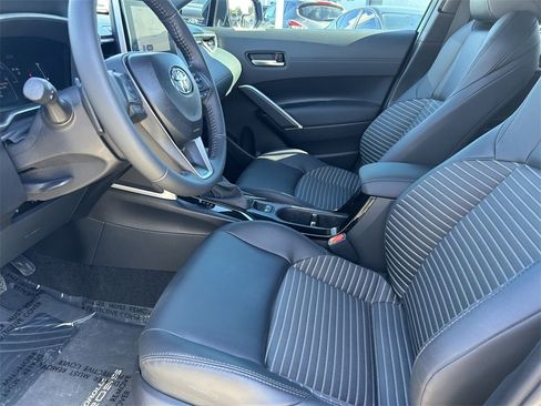 Used 2025 Toyota Corolla Cross AWD Hybrid image 11