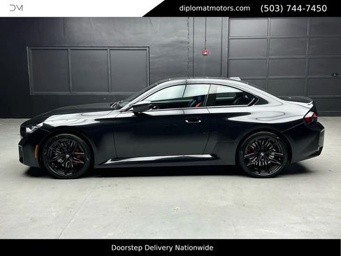 Used 2024 BMW M2 w/ Lighting Package image 5