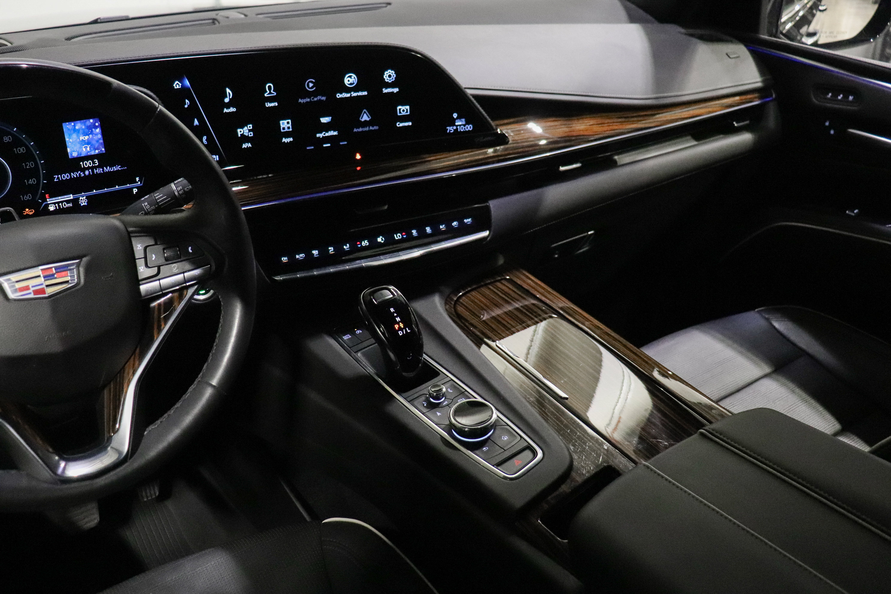 Certified 2023 Cadillac Escalade ESV Premium Luxury AWD/4WD image 27