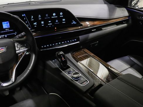Used 2023 Cadillac Escalade ESV Premium Luxury AWD/4WD image 27