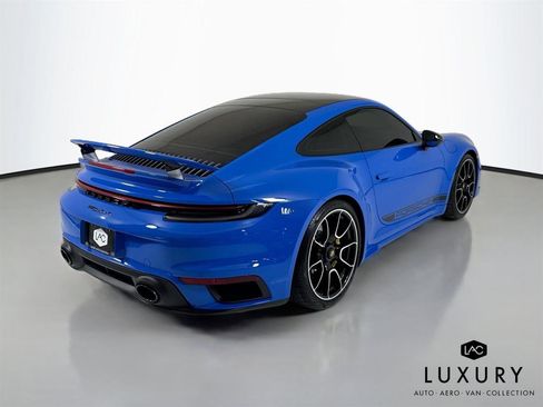 Used 2022 Porsche 911 Turbo S image 6