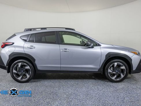 Used 2024 Subaru Crosstrek 2.0i Premium AWD/4WD image 8