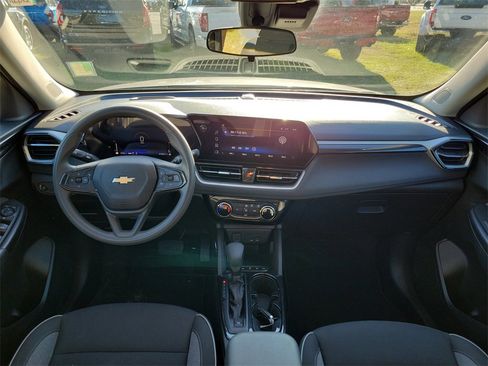 Used 2025 Chevrolet TrailBlazer LT image 26