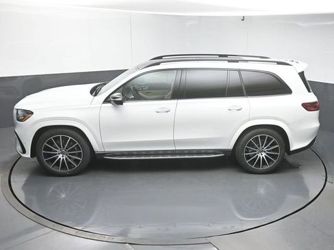 Used 2026 Mercedes-Benz GLS 450 4MATIC image 52