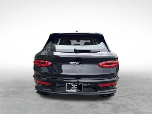 Used 2023 Bentley Bentayga AWD/4WD image 9