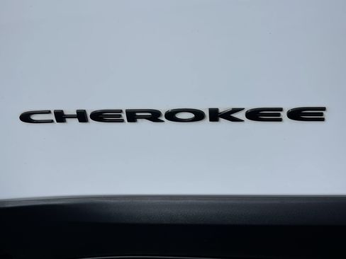 Used 2016 Jeep Cherokee Sport w/ Cold Weather Group image 25