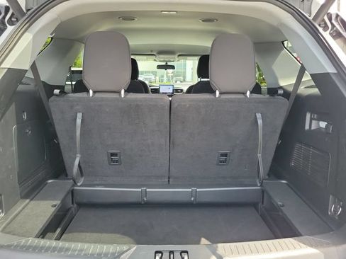 Used 2021 Ford Explorer XLT RWD image 8