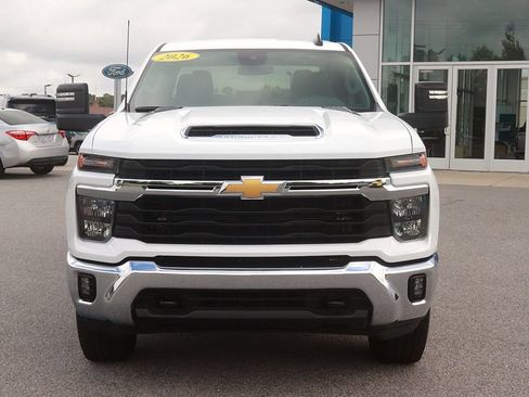 Used 2026 Chevrolet Silverado 2500 LT AWD/4WD image 2