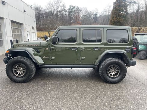 Used 2022 Jeep Wrangler Unlimited Rubicon w/ Xtreme Recon 35" Tire Package image 6
