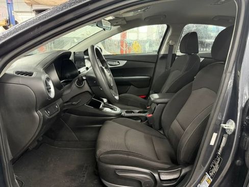 Used 2023 Kia Forte LX FWD image 7