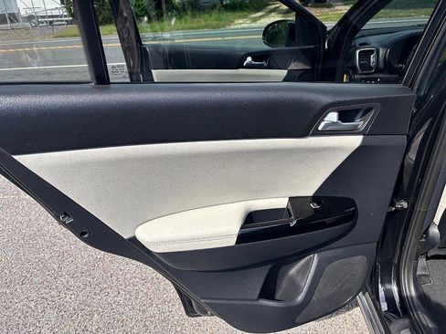 Used 2017 Kia Sportage SX image 14