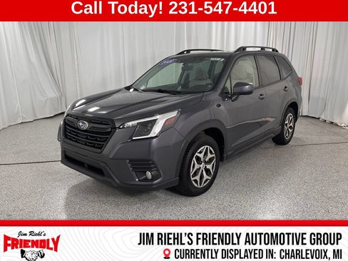 Used 2022 Subaru Forester Premium AWD/4WD image 1
