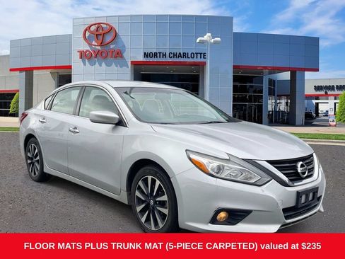 Used 2018 Nissan Altima 2.5 SV FWD image 1