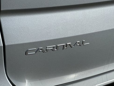 Used 2023 Kia Carnival LX FWD image 28