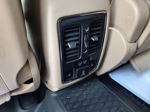 Used 2014 Jeep Grand Cherokee Limited w/ Trailer Tow Group IV image 11