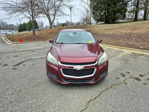 Used 2015 Chevrolet Malibu LT w/ Power Convenience Package image 2