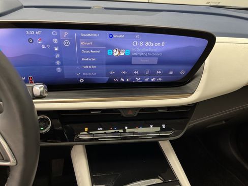 Certified 2024 Buick Envision Avenir image 18