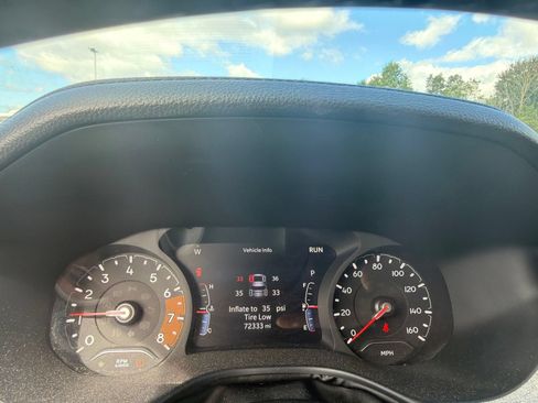 Used 2024 Jeep Compass Latitude AWD/4WD image 12