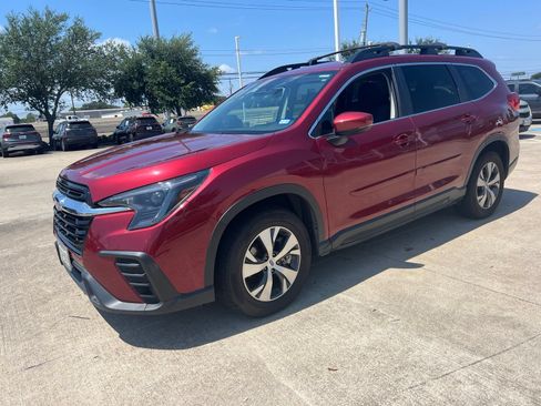 Used 2024 Subaru Ascent Premium w/ Convenience Package AWD/4WD image 1