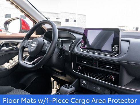 Used 2023 Nissan Rogue SV image 11