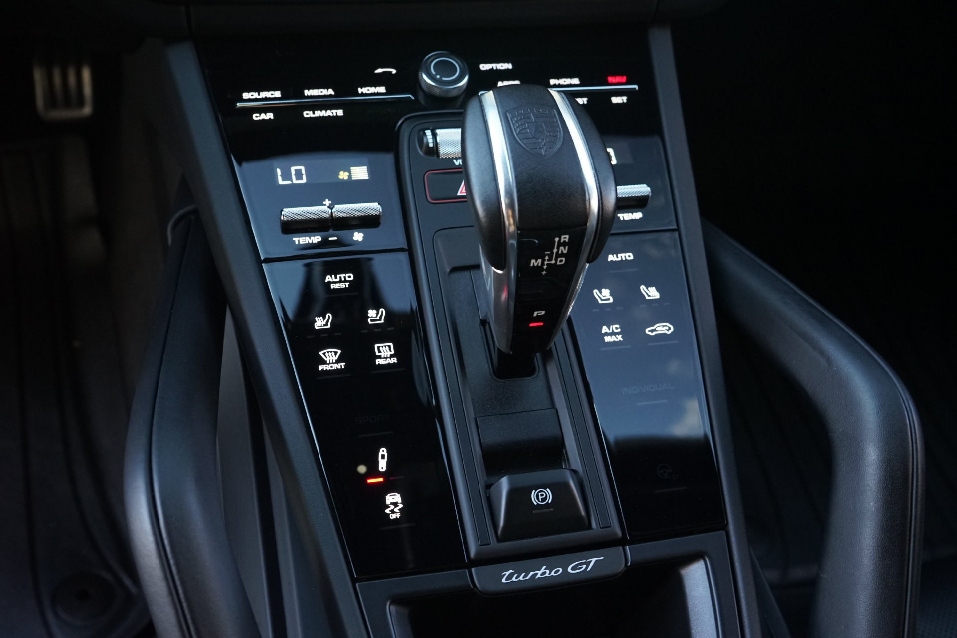 Used 2023 Porsche Cayenne Turbo GT AWD/4WD image 14