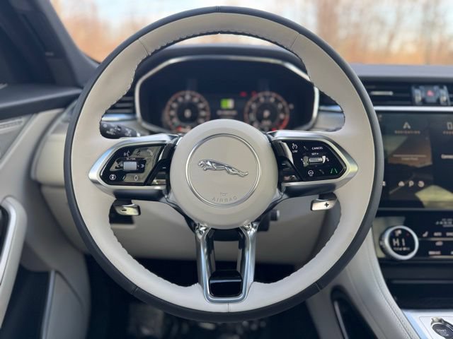 New 2026 Jaguar F-PACE R-Dynamic S AWD/4WD image 23