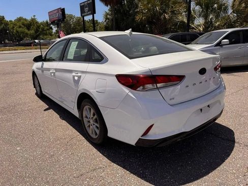 Used 2018 Hyundai Sonata SE w/ Cargo Package FWD image 5