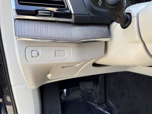 Used 2022 Volvo XC90 T6 Inscription w/ Advanced Package image 45