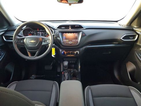 Used 2021 Chevrolet TrailBlazer LS image 10